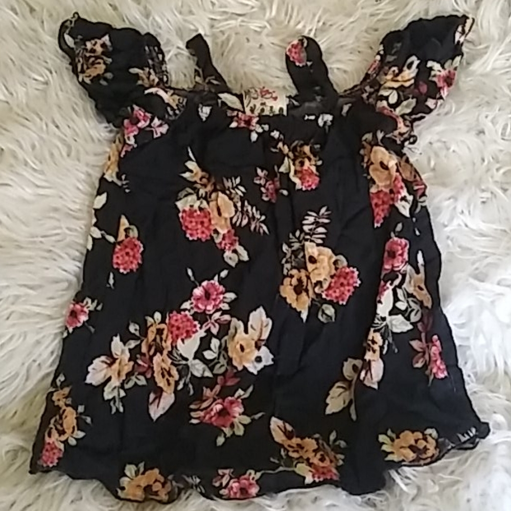 Girls Top🌼